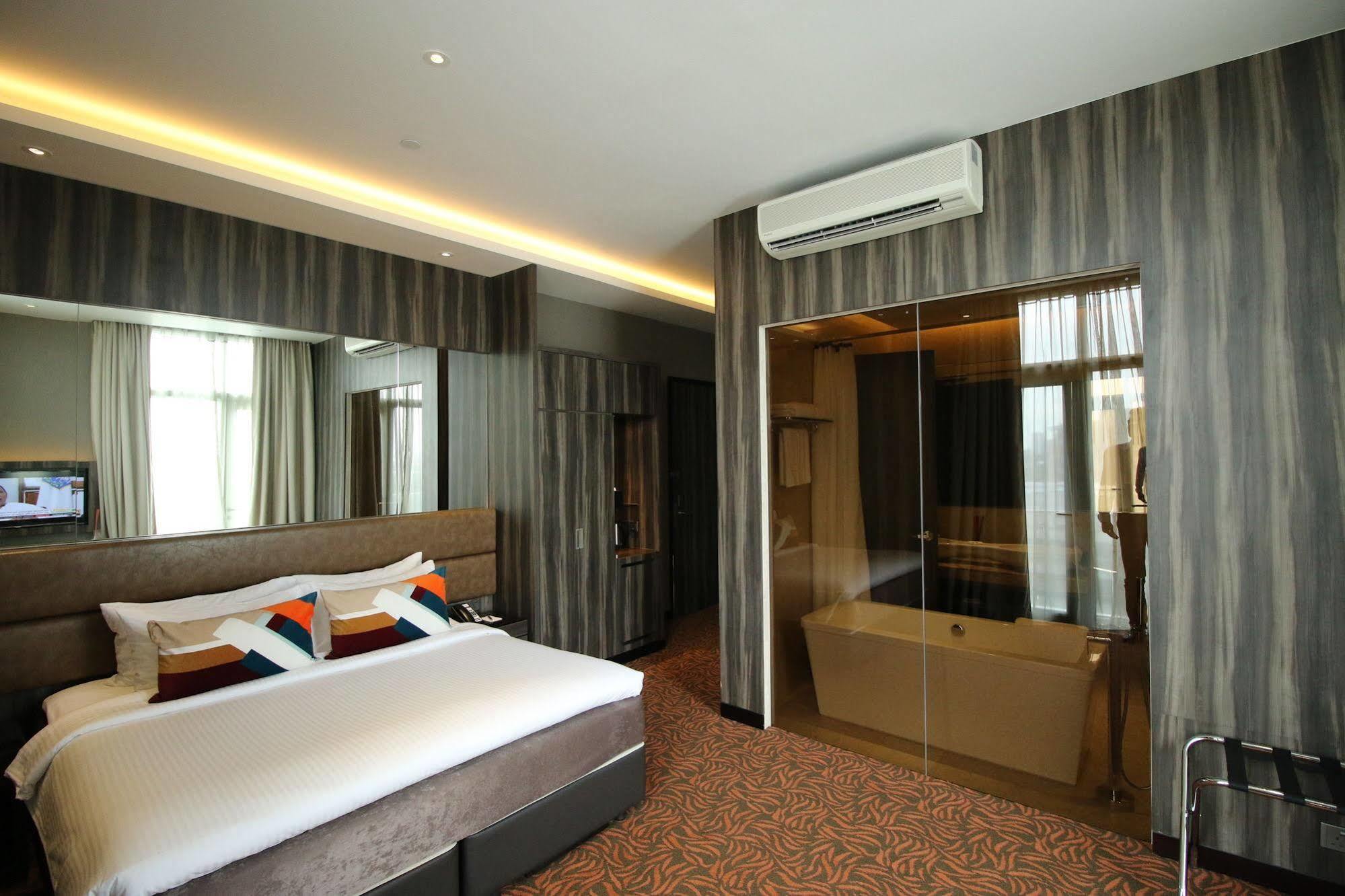 Aqueen Hotel Paya Lebar Szingapúr Kültér fotó