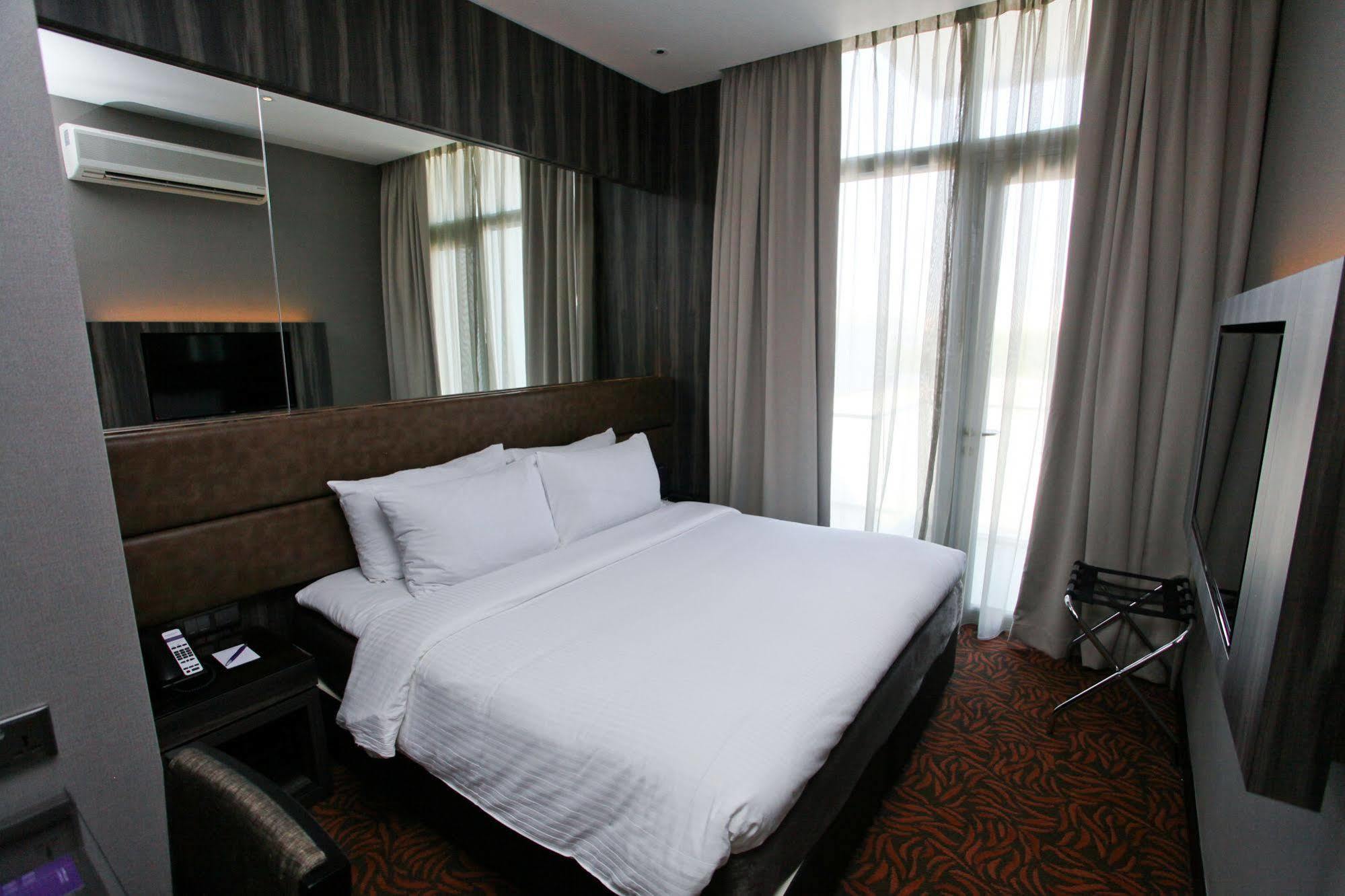 Aqueen Hotel Paya Lebar Szingapúr Kültér fotó